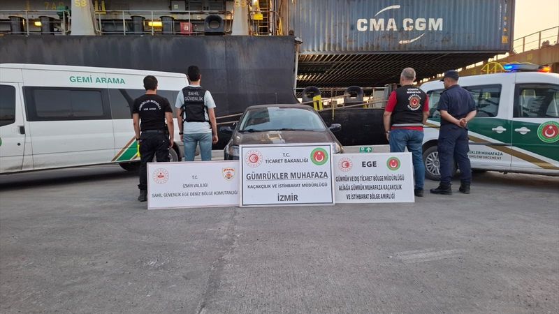 İzmir'de 54 ton 249 kilogram kaçak akaryakıt ele geçirildi