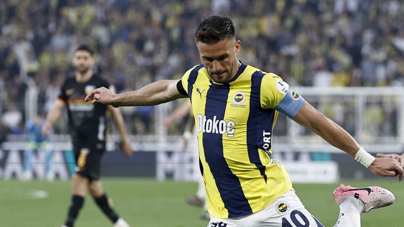 Fenerbahçe, Dusan Tadic'le yollarını ayırdı!