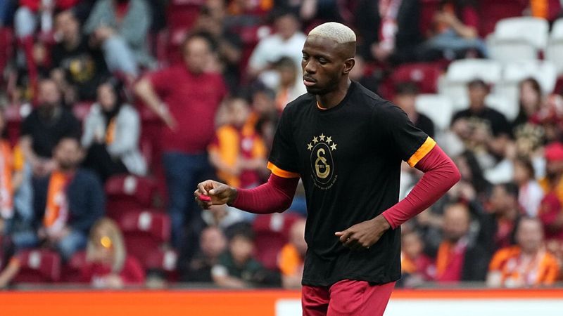 Victor Osimhen için özel şarkı çalındı