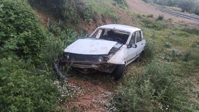 Bingöl’de otomobil uçuruma yuvarlandı: 2 yaralı