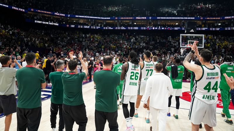 Yunan derbisinde Panathinaikos, Olympiakos'u yıktı