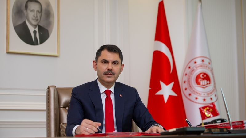 Murat Kurum'dan gençlere konut müjdesi