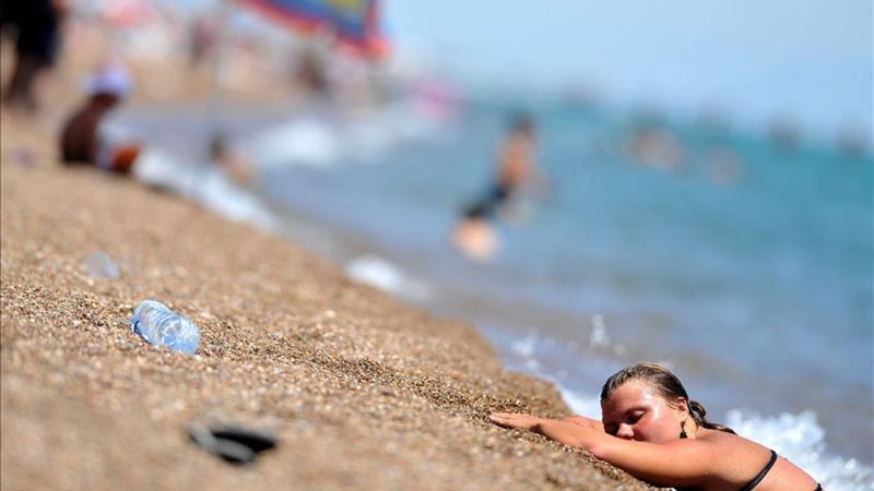 Tatiliniz kabusa dönmesin: Bronzlaşma kansere neden olabilir