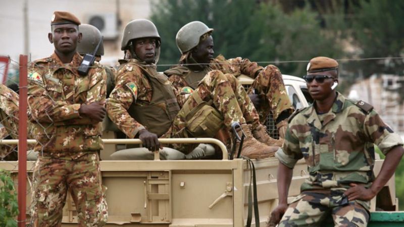 Mali’de askeri üsse saldırı: 30’dan fazla ölü