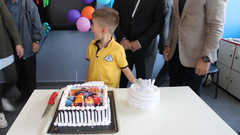 Şehit polis Özgür Barçın'ın oğluna doğum günü sürprizi