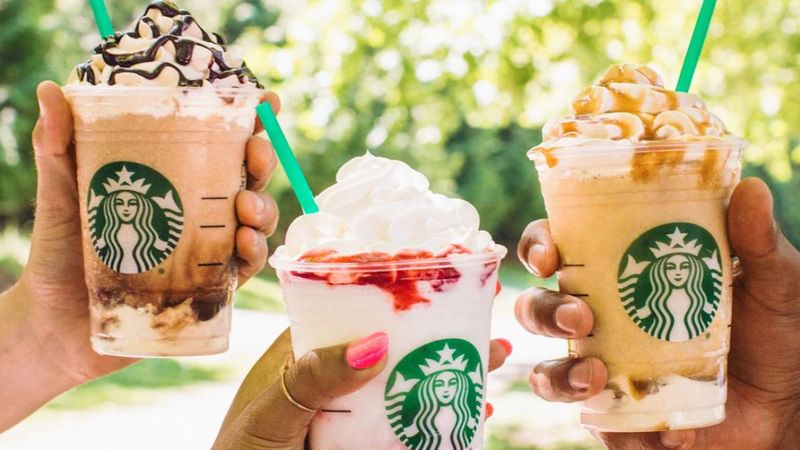 Starbucks'a zam geldi: İşte yeni fiyat listesi! Latte, Americano, Matcha, Berry Hibiscus, Cool Lime...