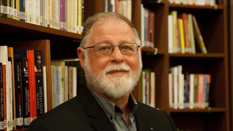 Usta yazar ve çevirmen Alberto Manguel, İstanbul'da okurlarıyla buluşacak