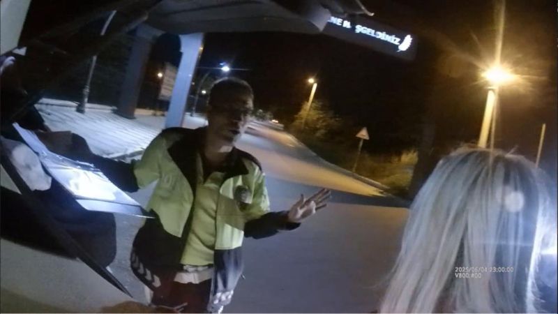 Yalova'da direksiyon başında uyurken yakalanan alkollü sürücüye ceza yağdı