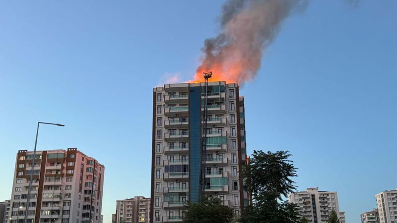 Diyarbakır'daki yangın faciasında 4 gözaltı