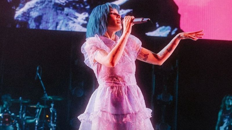 Halsey, İstanbul konseri öncesi Türk dinleyicilerine mesaj gönderdi