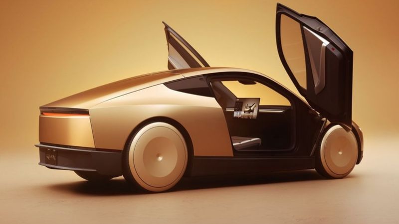 Elon Musk tarih verdi: Sürücüsüz taksiler geliyor