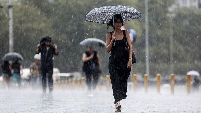 İstanbul'da gök gürültülü sağanak yağış bekleniyor