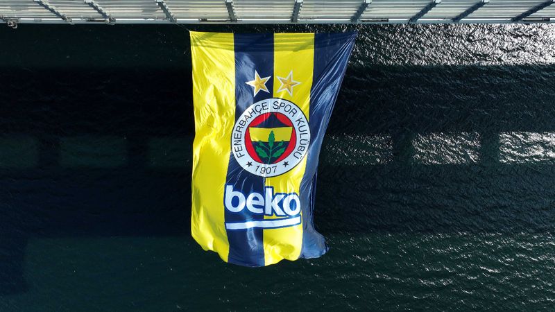 Fenerbahçe'nin bayrakları, 1915 Çanakkale ve Osmangazi Köprüsü'ne asıldı