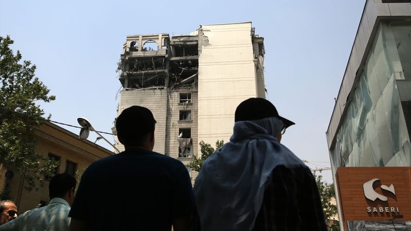 İsrail İranlı 20 üst düzey komutanı öldürdü