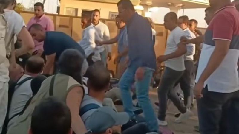 Gazze'deki ablukanın kırılması için Mısır'a giden 40 aktivist alıkonuldu