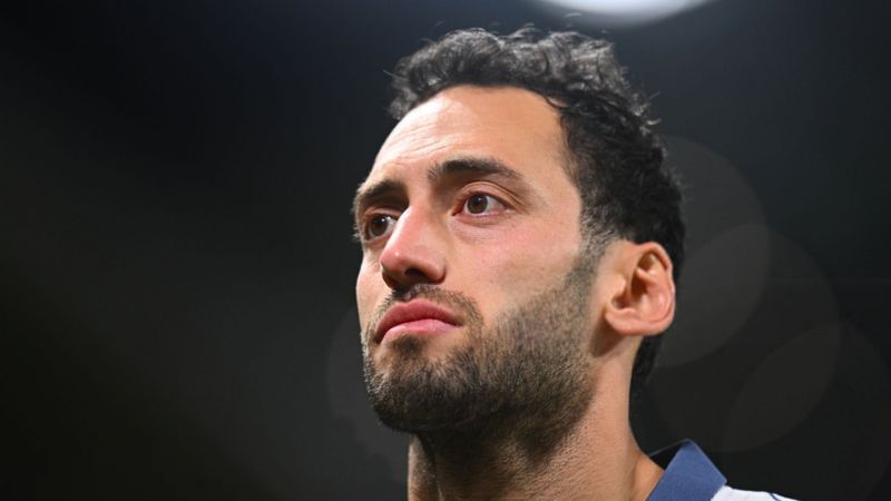 İstenen rakam ortaya çıktı: Hakan Çalhanoğlu, Inter'den kolaylık bekliyor