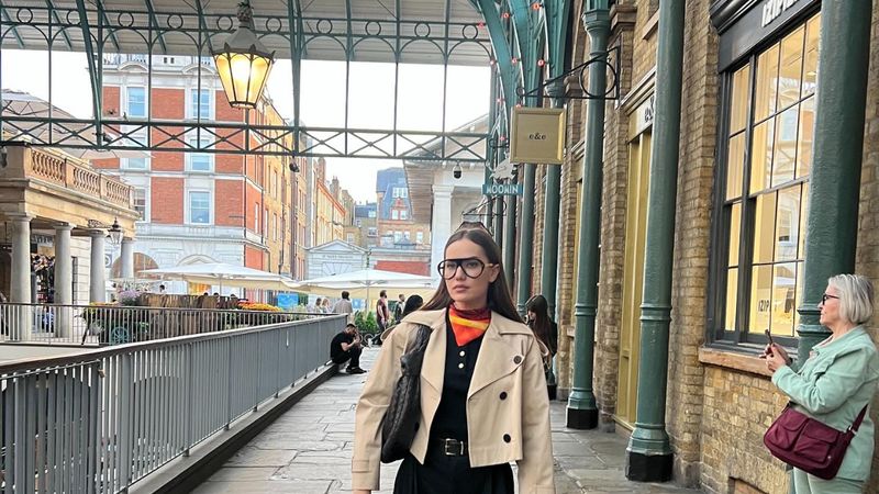 Oyuncu Fahriye Evcen'den Londra paylaşımı