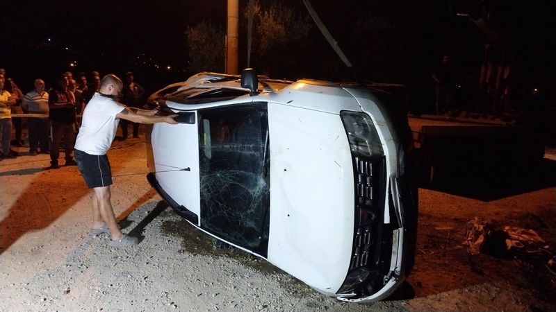 Antalya'da sulama kanalına düşen cipteki sürücü ile akrabası öldü