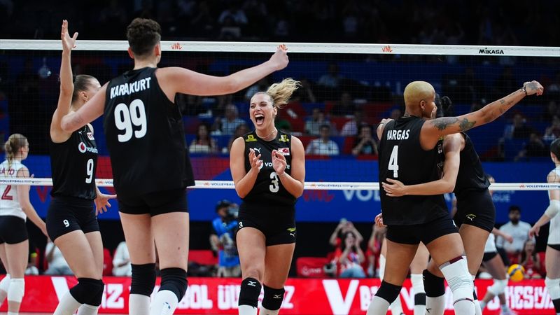 A Milli Kadın Voleybol Takımı, Kanada'ya set vermedi