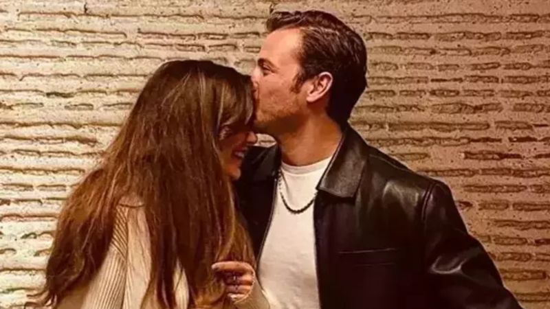 Tolga Sarıtaş eşi Zeynep Mayruk'la Newyork'ta! Eşinden hamilelik pozu da geldi