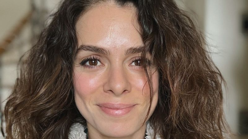 Özge Özpirinçci'den tatil pozları! Leopar bikini giydi