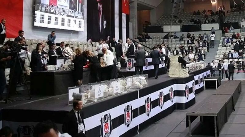 Beşiktaş'ta olağanüstü genel kurul toplantısı
