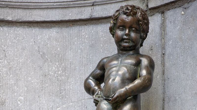 Galatasaray'ın 5 yıldızlı forması Brüksel'in simgesi Manneken Pis'e giydirilecek