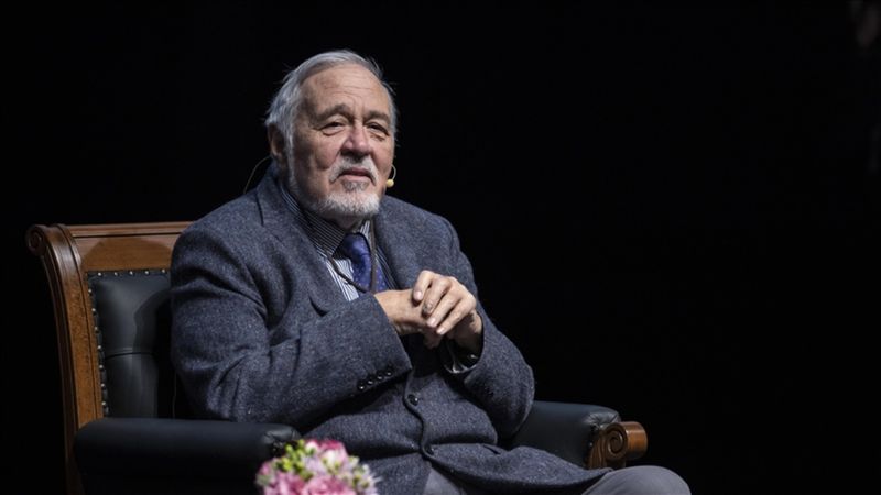 İlber Ortaylı'dan ünlü yazar Dostoyevski'ye ağır eleştiri: Renksiz görülen fikir adamı