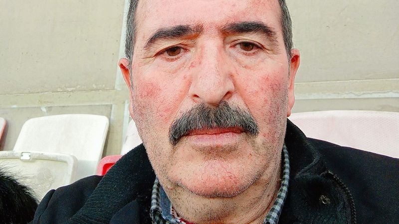 Sivas'ta şarampole devrilen kepçenin operatörü hayatını kaybetti