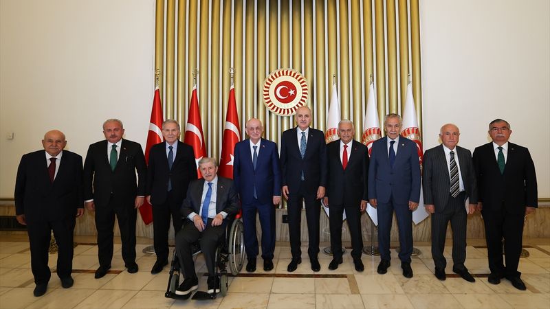 TBMM Başkanı Kurtulmuş, eski Meclis başkanlarıyla bir araya geldi