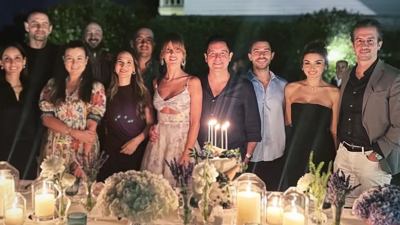 Hacı Sabancı'nın doğum gününe katıldı! Hande Erçel ve Hakan Sabancı çiftinden yeni kare