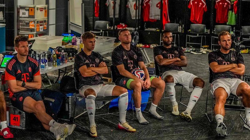 Bayern Münih yedekleri, maçı soyunma odasından izledi