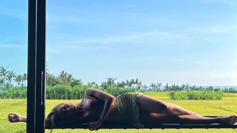 Hamdi Alkan'ın kızı Zeynep Alkan ameliyat olduğunu duyurdu: 