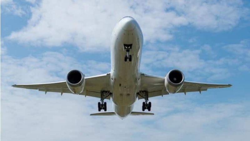 FBI'dan kritik uyarı: Bilgisayar korsanları uçakları hedef alıyor