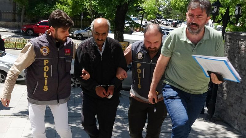 Erzurum'da tartıştığı eşini kalbinden bıçakladı