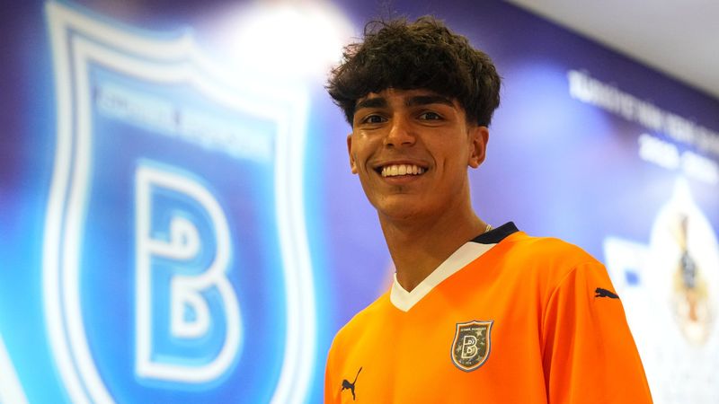 Başakşehir, Berkay Aslan'ı renklerine bağladı