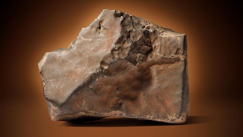 Mars'ın şimdiye kadarki en büyük kayası açık artırmaya çıkıyor