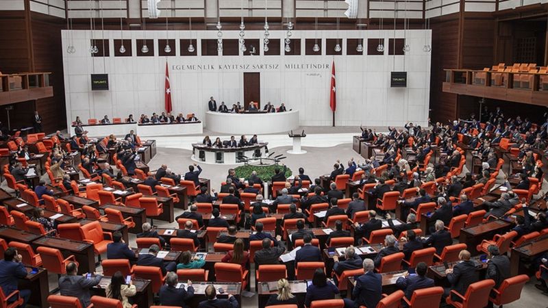 TBMM'de 100'ü aşkın milletvekili ve personel hastanelik oldu