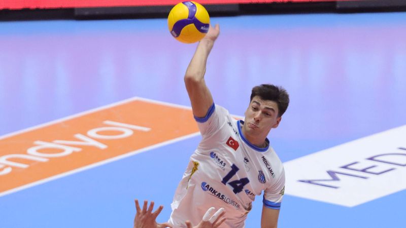 Arkas Spor'dan Gökçen Yüksel'e veda