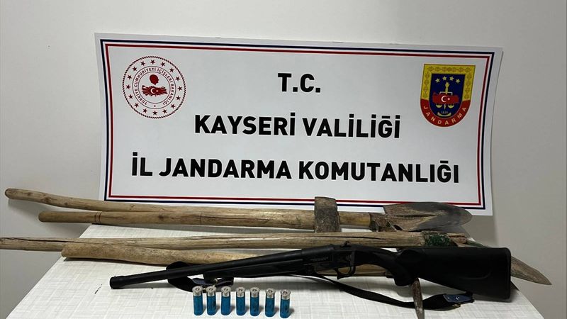 Kayseri'de defineciler suçüstü yakalandı