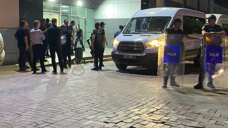 Kocaeli'de düğünde iki taraf arasında 