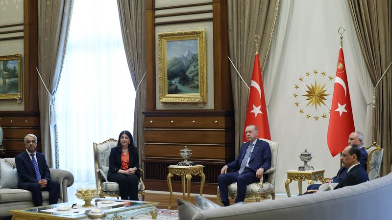 Cumhurbaşkanı Erdoğan, DEM heyetini kabul etti