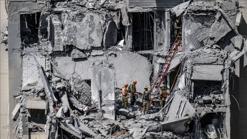 İran: İsrail'in saldırılarında can kaybı bin 100'e yükseldi