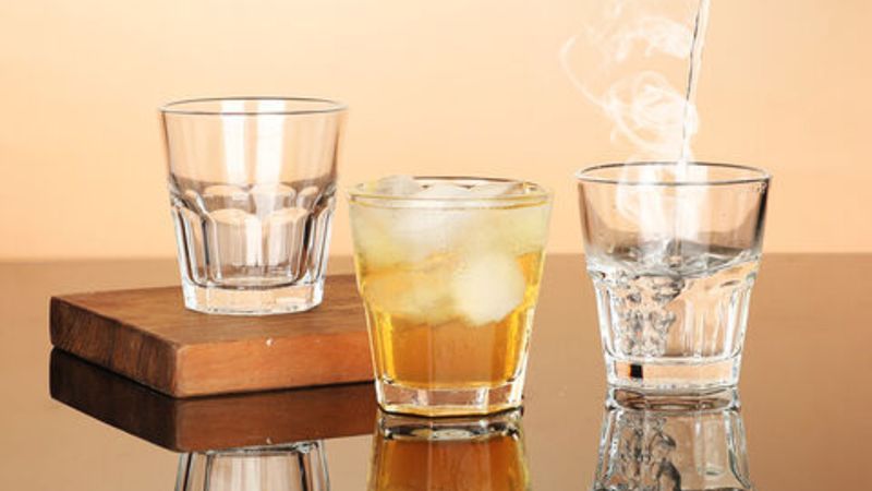 ‘Ağzınıza değdirmeyin' uyarısı yapıldı! Cam bardaklar piyasadan toplatılıyor