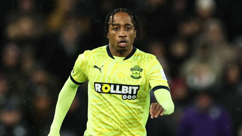 Fenerbahçe, Kyle Walker-Peters'ın transferinde favori