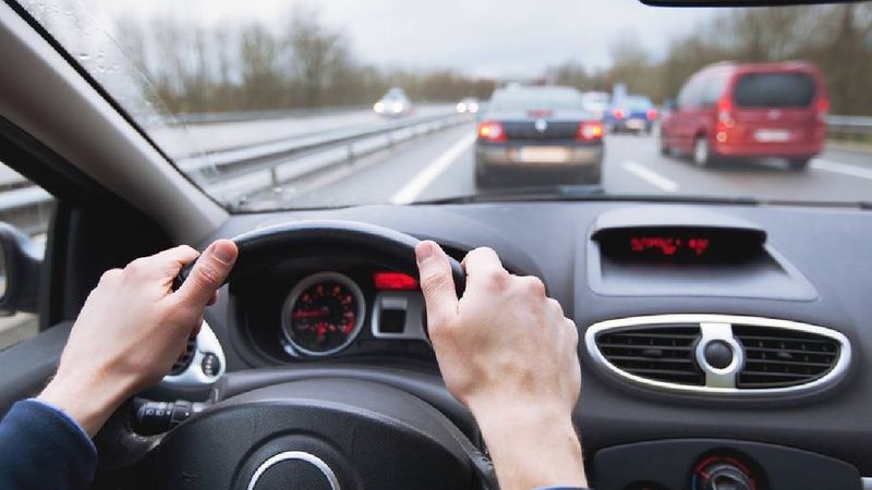 Sadece sürücü değil, yolcu da sorumlu: Arka koltukta bunu yapmayana ceza yağacak