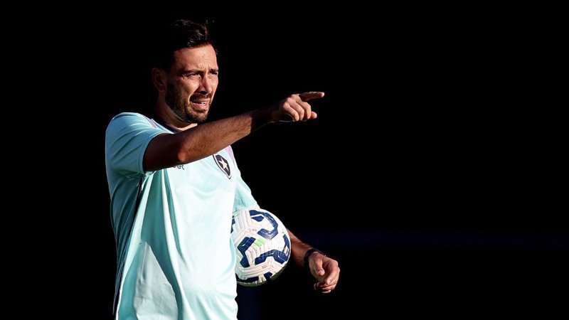 Carlo Ancelotti'nin oğlu Davide, Botafogo'nun yeni teknik direktörü oldu