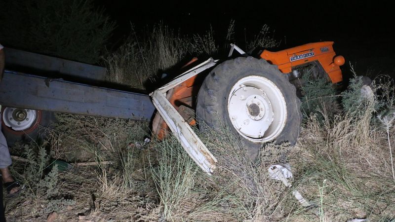 Manisa'da kamyonun arkadan çarptığı traktörün sürücüsü öldü