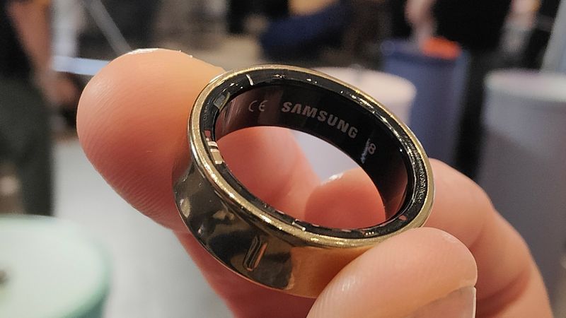 Samsung bu işi sevdi: Akıllı yüzükten sonra şimdi de kolye ve küpe geliyor