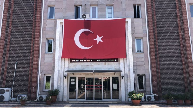 Isparta'da tornovidayla erkek arkadaşına saldırdı